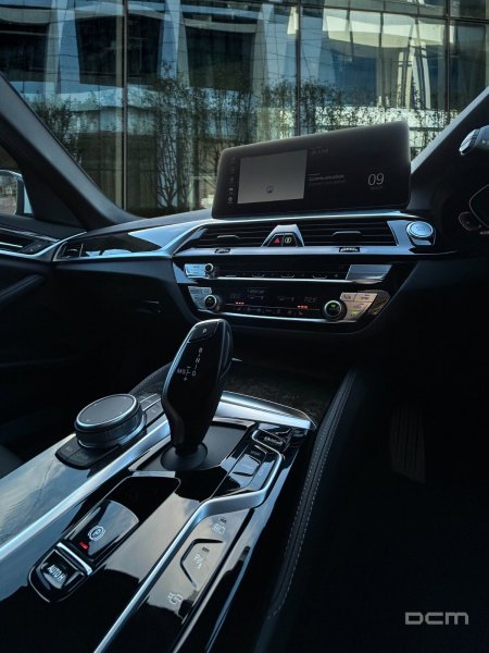 2020 BMW 5-Series - photo 21