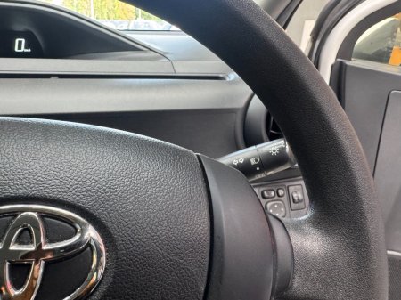 2021 Toyota Aqua - photo 14