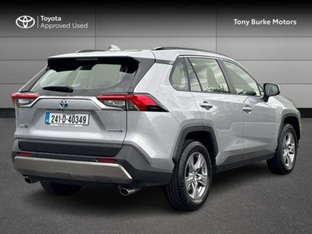 2024 Toyota RAV4 - photo 2