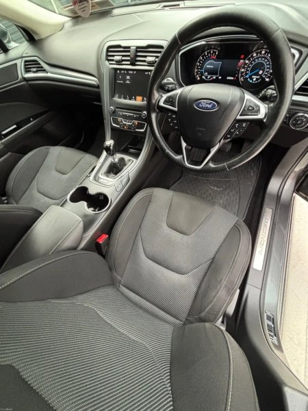 2017 Ford Mondeo - photo 18