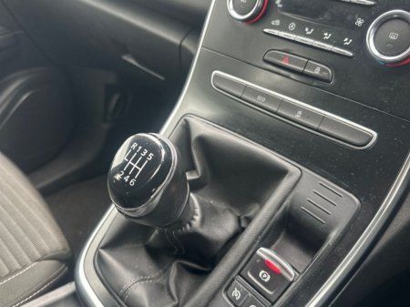 2020 Renault Grand Scenic - photo 9