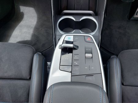2025 BMW iX2 - photo 10
