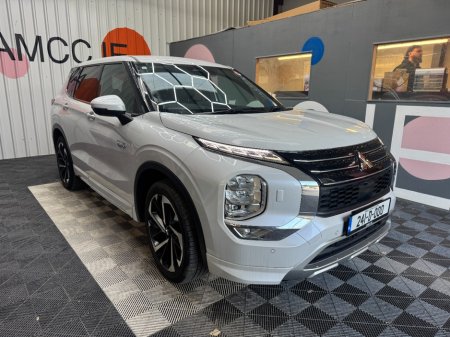 2024 Mitsubishi Outlander 2024 MITSUBISHI OUTLANDER PHEV P 4WD 2.4 AUTOMATIC 2KS KM / CRUISE CONTROL / PARKING CAMERA / ELECTR