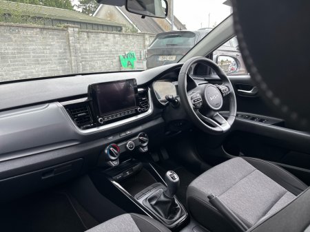 2026 Kia Stonic - photo 3