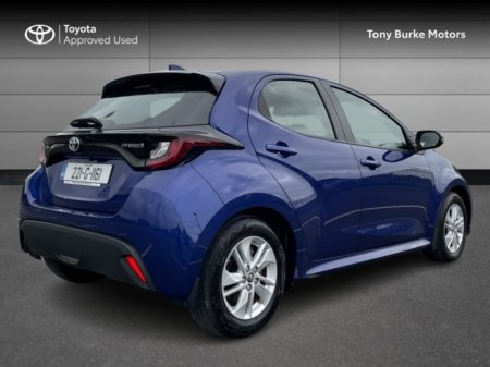 2022 Toyota Yaris - photo 2
