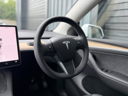 2022 Tesla Model Y - photo 10