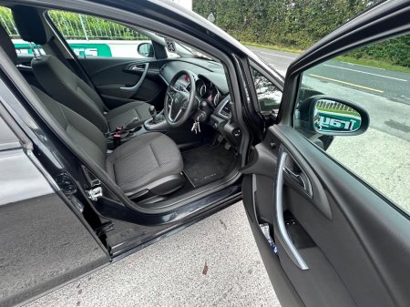 2014 Opel Astra - photo 11