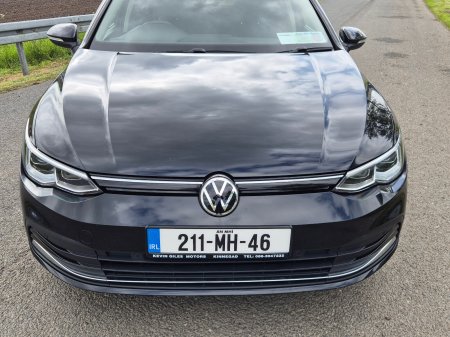 2021 Volkswagen Golf - photo 2
