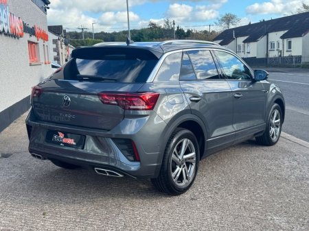 2025 Volkswagen T-Roc - photo 4