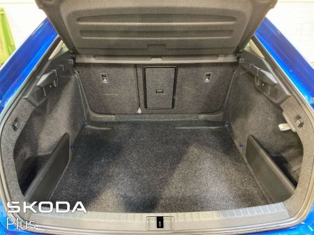 2025 Skoda Octavia - photo 9