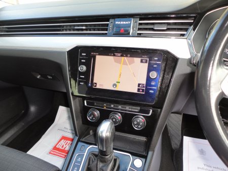 2020 Volkswagen Passat - photo 14