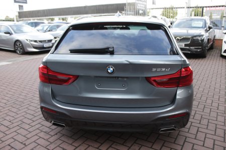 2017 BMW 5-Series - photo 5