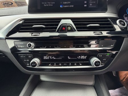 2020 BMW 5-Series - photo 24