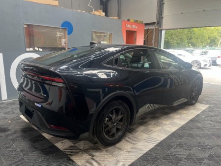 2025 Toyota Prius - photo 3