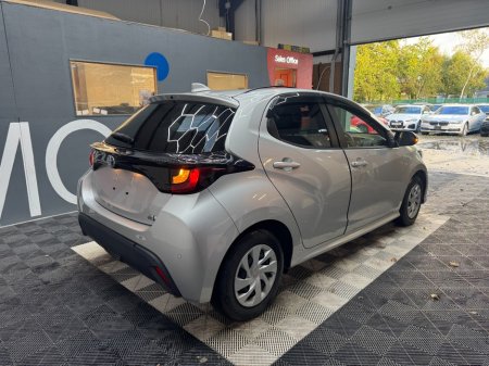 2020 Toyota Yaris - photo 3