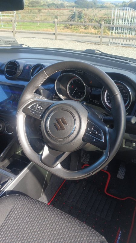 2020 Suzuki Swift - photo 10
