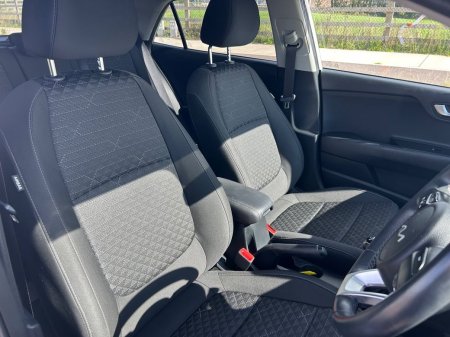 2023 Kia Rio - photo 18