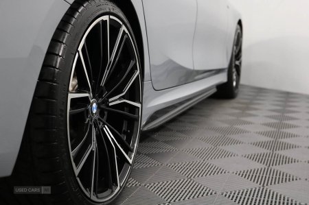 2024 BMW 3-Series - photo 13