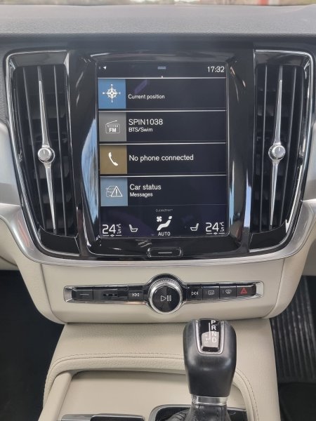 2017 Volvo S90 - photo 28