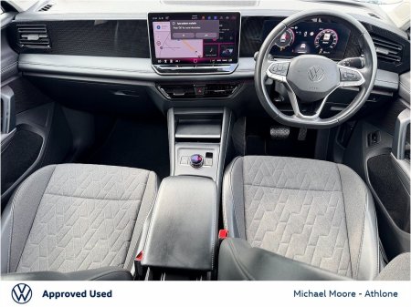 2024 Volkswagen Tiguan - photo 2