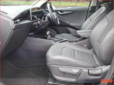 2025 Kia Niro - photo 3