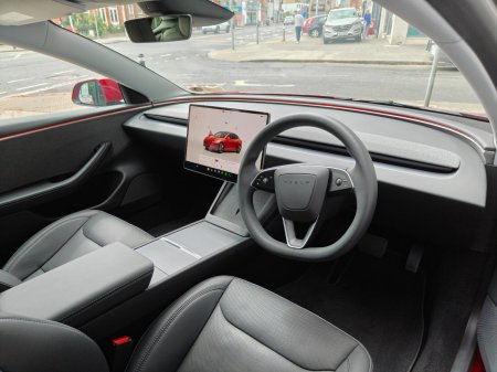 2025 Tesla Model 3 - photo 6