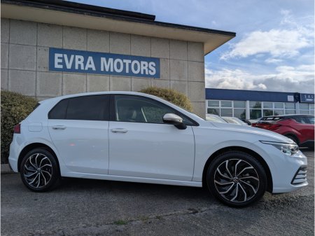 2024 Volkswagen Golf - photo 3