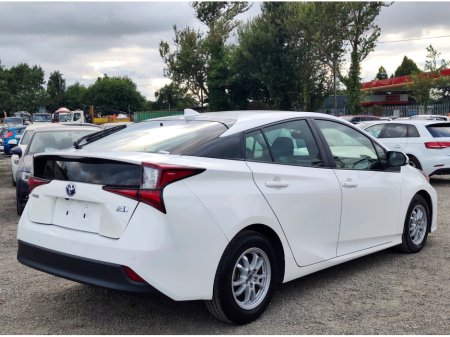 2022 Toyota Prius - photo 3