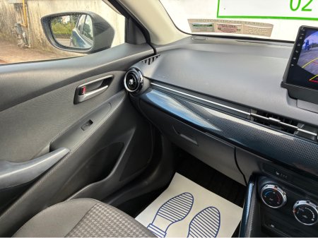 2017 Mazda Demio - photo 18