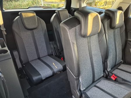 2020 Peugeot 5008 - photo 21
