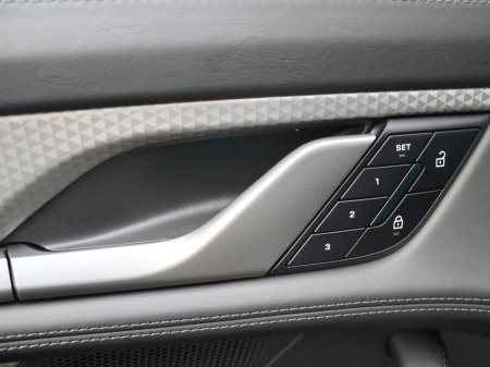 2026 Porsche Taycan - photo 18