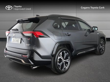 2025 Toyota RAV4 - photo 2