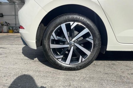 2025 Volkswagen Polo - photo 8