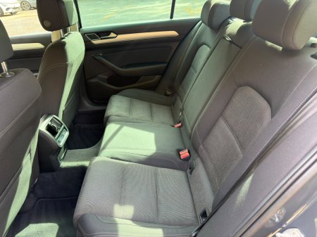 2018 Volkswagen Passat - photo 5