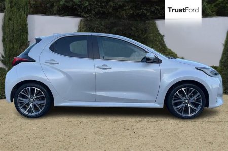 2022 Toyota Yaris - photo 3