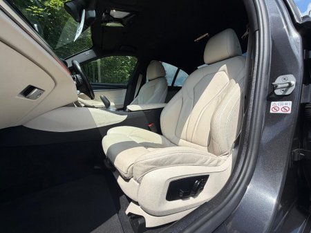 2022 BMW 5-Series - photo 18