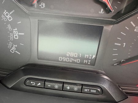 2020 Peugeot Partner - photo 18