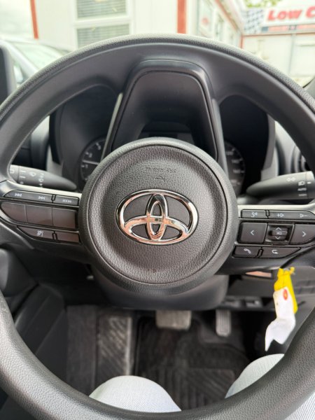 2021 Toyota Yaris - photo 16