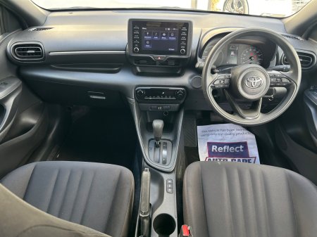 2021 Toyota Yaris - photo 9