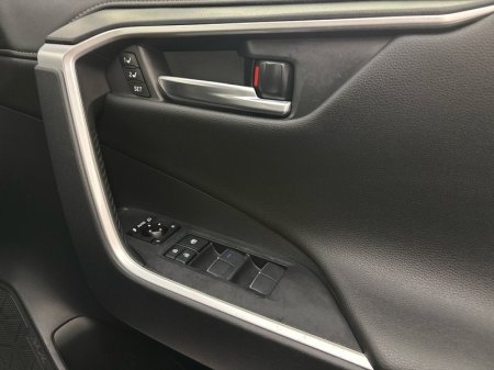 2019 Toyota RAV4 - photo 12