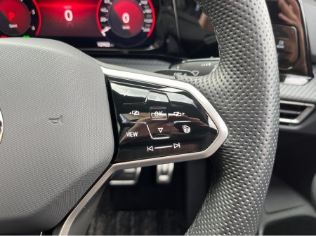 2024 Volkswagen Golf - photo 25