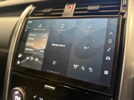 2024 Land Rover Discovery - photo 10