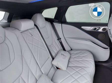 2026 BMW XM - photo 11