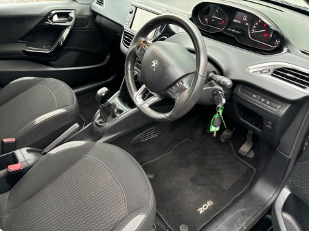 2016 Peugeot 208 - photo 10