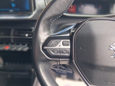 2021 Peugeot 208 - photo 23