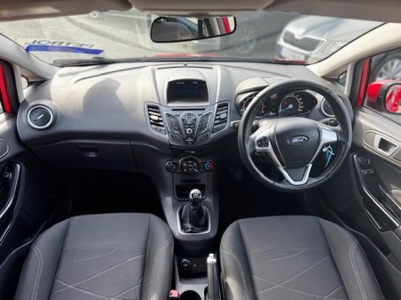 2016 Ford Fiesta - photo 16