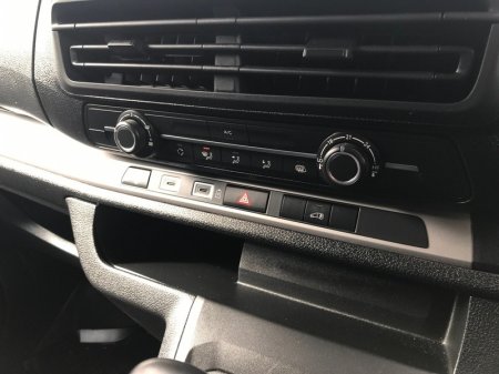 2025 Toyota Proace - photo 27
