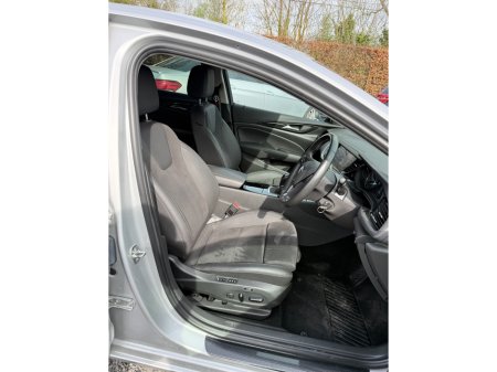 2022 Opel Insignia - photo 13