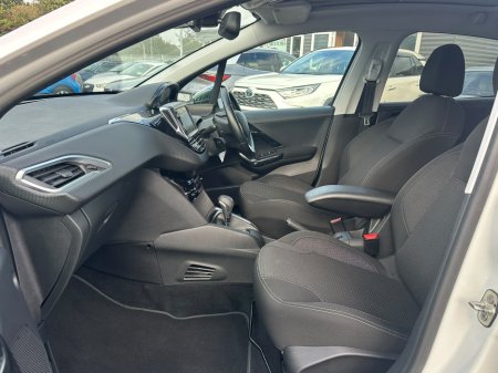 2017 Peugeot 208 - photo 14