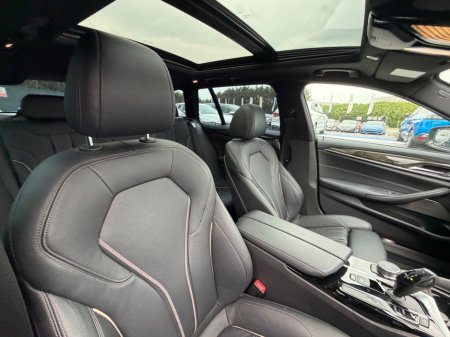 2020 BMW 5-Series - photo 14